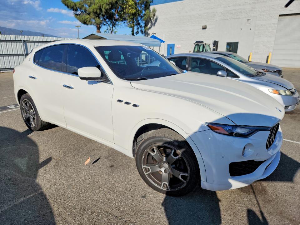 Zdjęcie 4 z aukcji – 2019 MASERATI LEVANTE z VIN ZN661XUAXKX308336