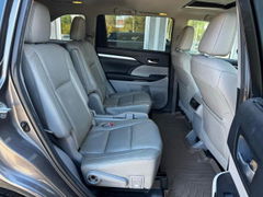 Photo 6 from auction – 2017 TOYOTA HIGHLANDER with VIN 5TDJZRFH1HS509082