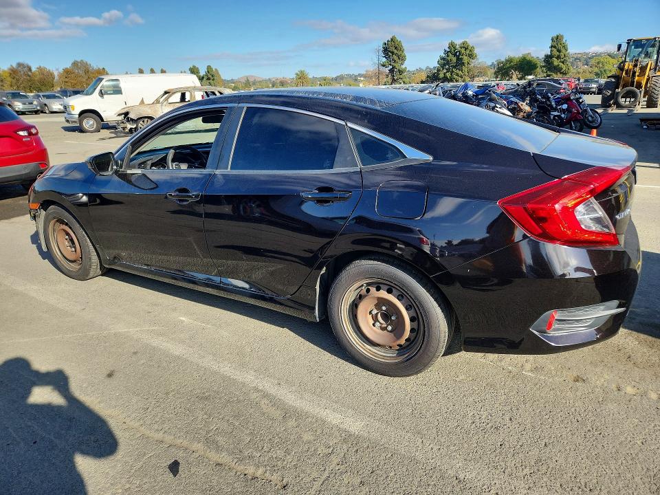 Снимка 2 от търг – 2017 HONDA CIVIC с VIN 2HGFC2F51HH551594