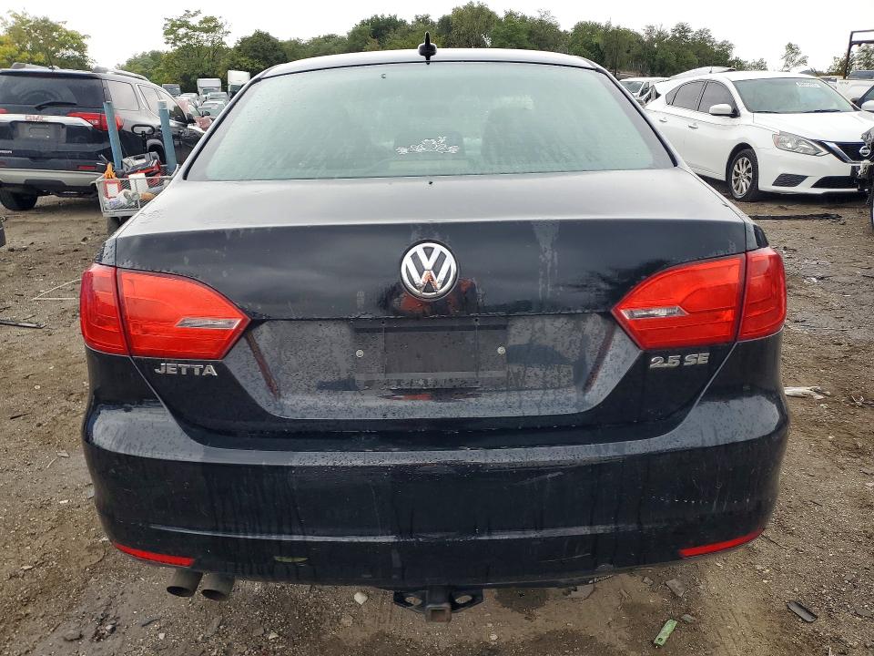 Photo 6 from auction – 2011 VOLKSWAGEN JETTA with VIN 3VWDZ7AJ7BM051595