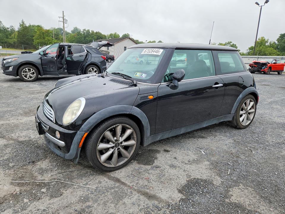 MINI COOPER 2002 with VIN WMWRC33462TE12519 - Photo from auction