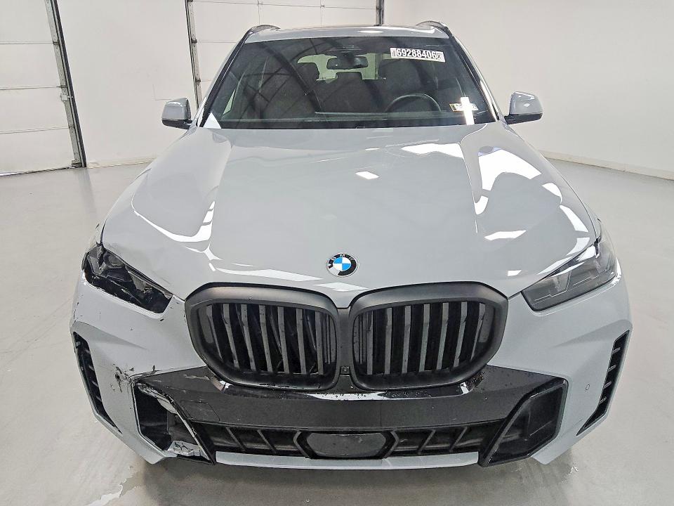 صورة رقم 5 من المزاد - 2026 BMW X5 مع VIN 5UX23EU02T9387933