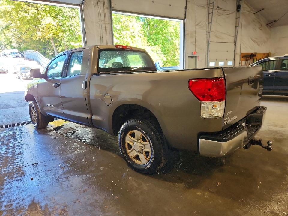 Снимка 2 от търг – 2012 TOYOTA TUNDRA с VIN 5TFUY5F15CX264978