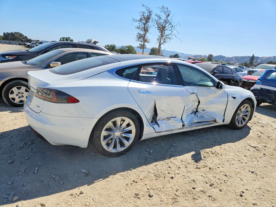 صورة رقم 3 من المزاد - 2016 TESLA MODEL S مع VIN 5YJSA1E20GF170781