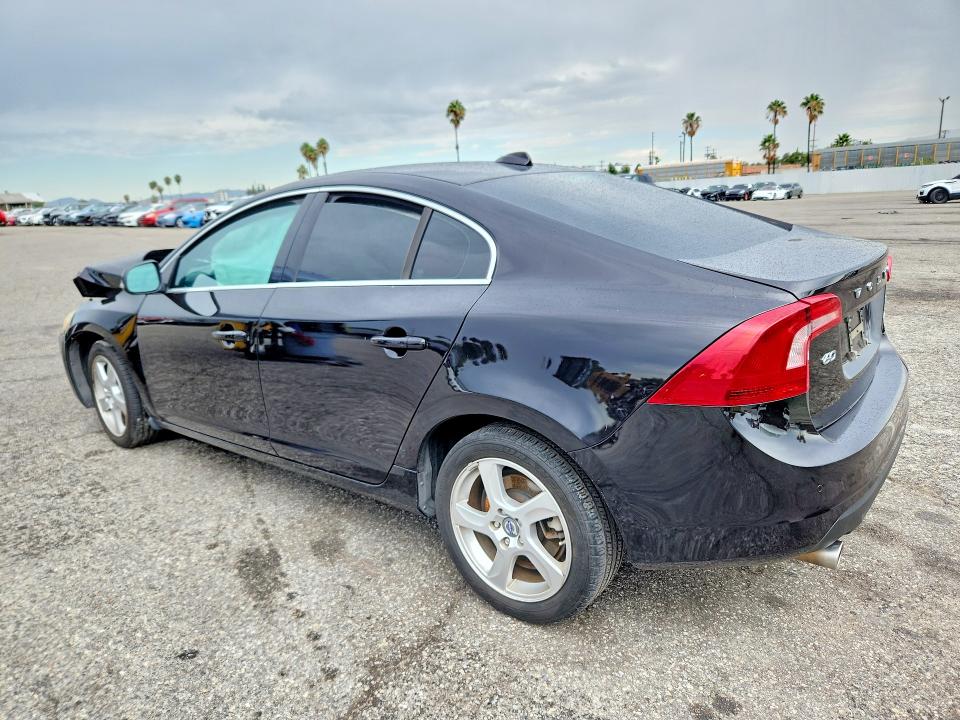 Photo 2 from auction – 2013 VOLVO S60 with VIN YV1612FH8D2221530