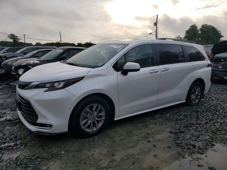 2024 TOYOTA SIENNA - Търг №66370506