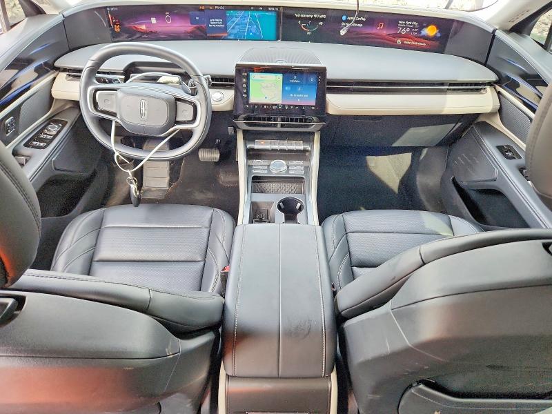 Photo 8 from auction – 2025 LINCOLN NAUTILUS with VIN 5LMPJ8JA5SJ887540