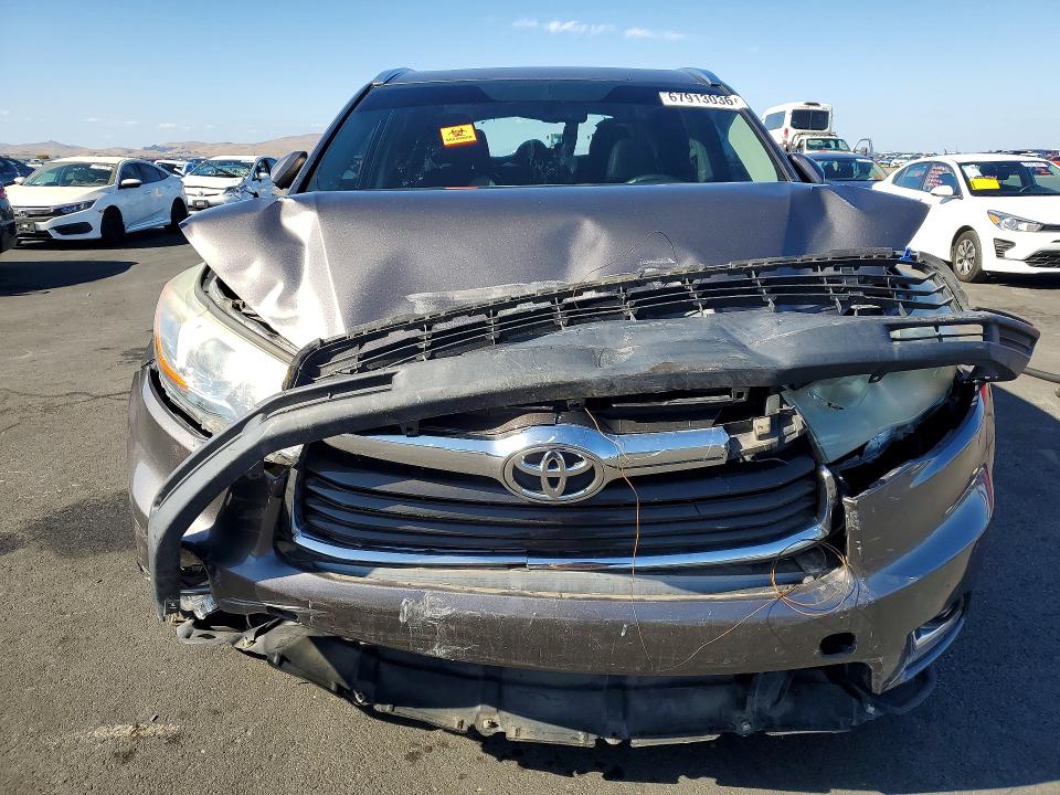 Photo 5 from auction – 2015 TOYOTA HIGHLANDER with VIN 5TDJKRFH3FS122244