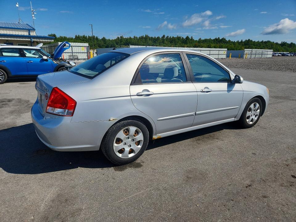 Photo 3 from auction – 2007 KIA SPECTRA with VIN KNAFE121575389428