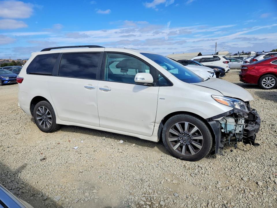 Photo 4 from auction – 2019 TOYOTA SIENNA with VIN 5TDDZ3DCXKS210179
