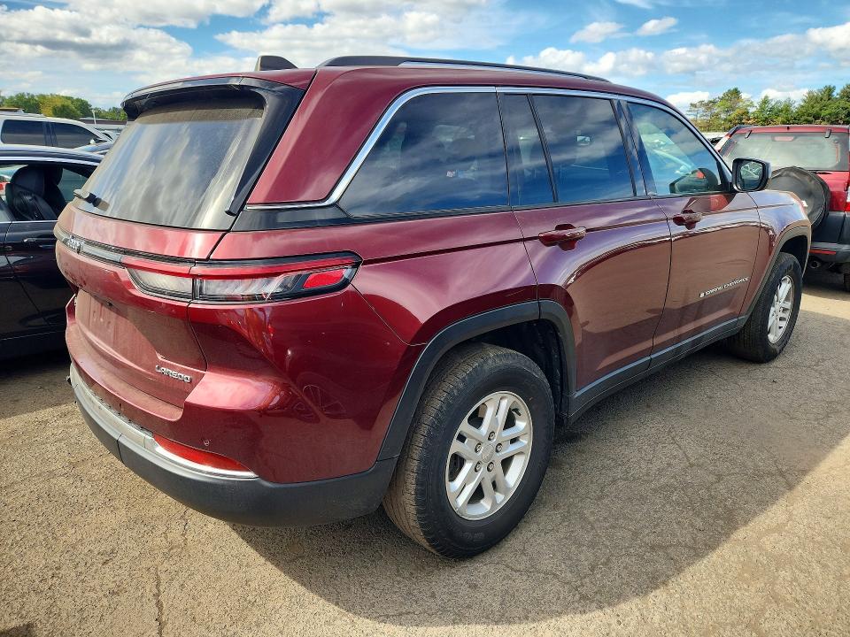 Снимка 3 от търг – 2023 JEEP GRAND CHEROKEE с VIN 1C4RJHAG2P8710351