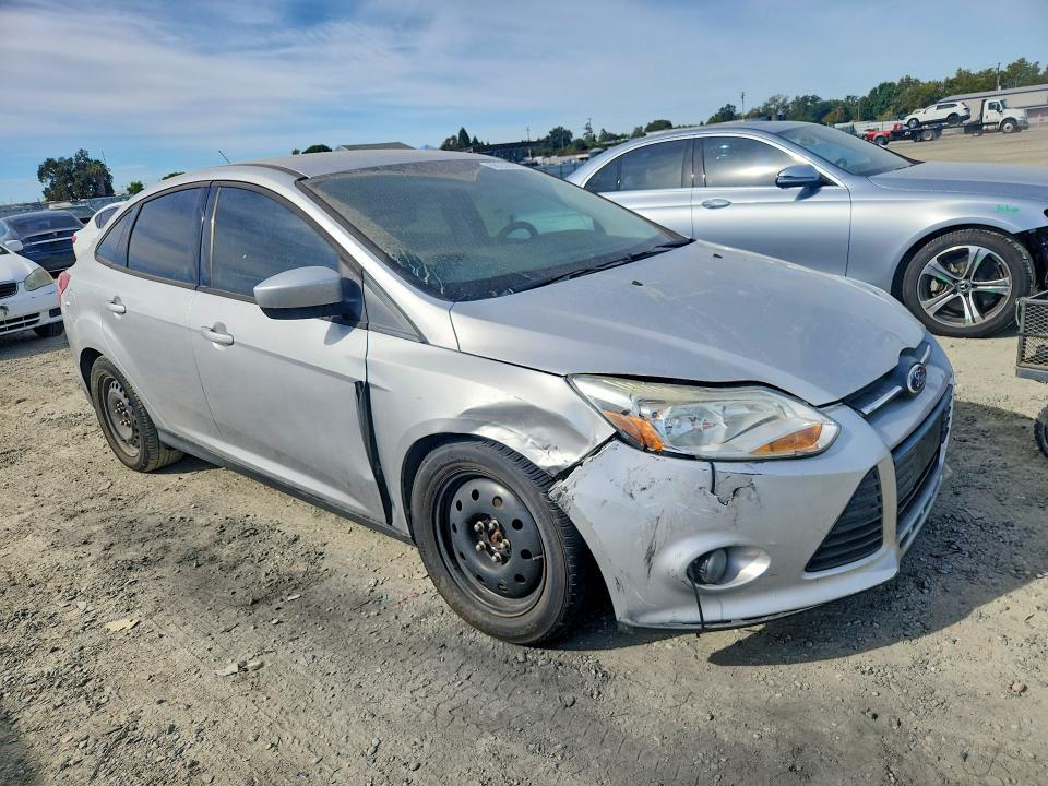 Photo 4 from auction – 2012 FORD FOCUS with VIN 1FAHP3F21CL362792