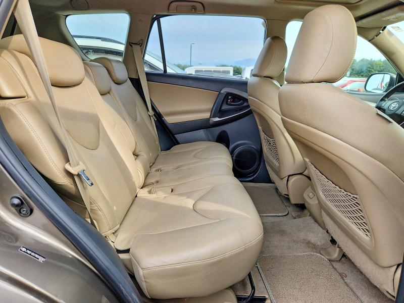 Photo 11 from auction – 2010 TOYOTA RAV4 with VIN JTMDF4DV7AD033343