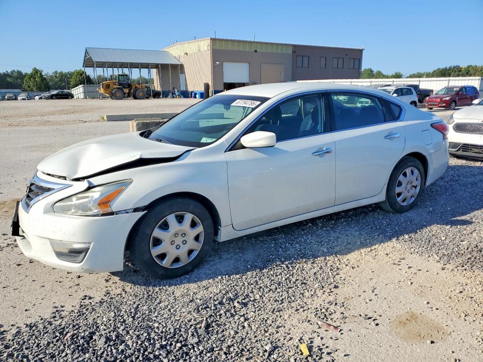 NISSAN ALTIMA 2015 with VIN 1N4AL3AP1FN385837 - Photo from auction