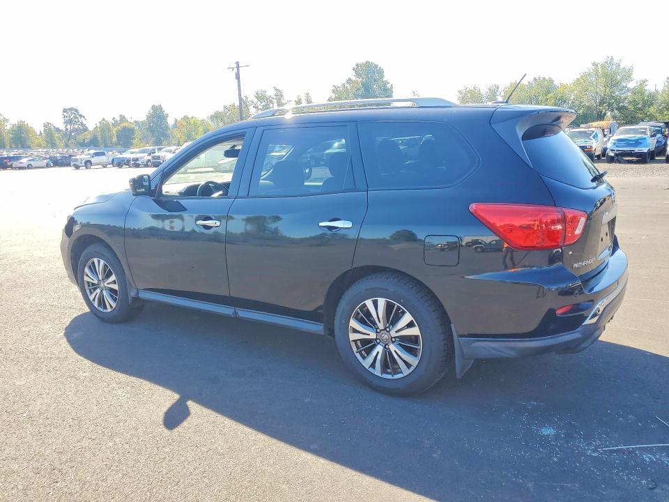 Photo 2 from auction – 2017 NISSAN PATHFINDER with VIN 5N1DR2MM4HC605886