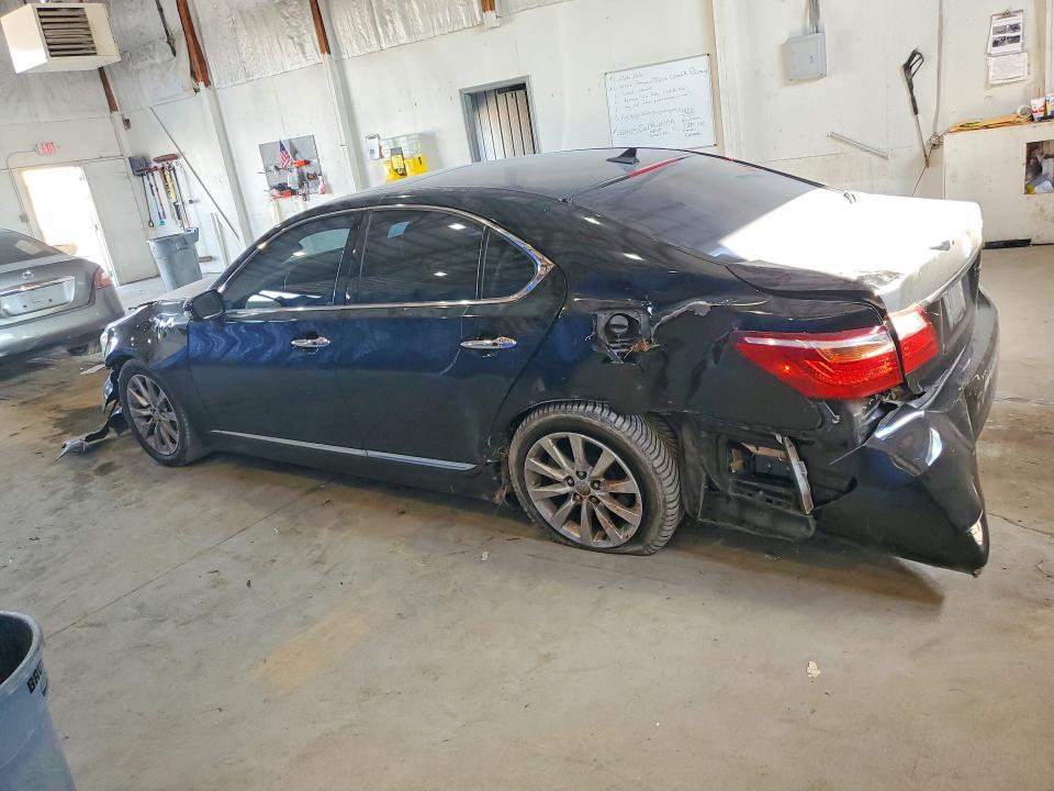 Zdjęcie 2 z aukcji – 2011 LEXUS LS z VIN JTHCL5EF5B5011286