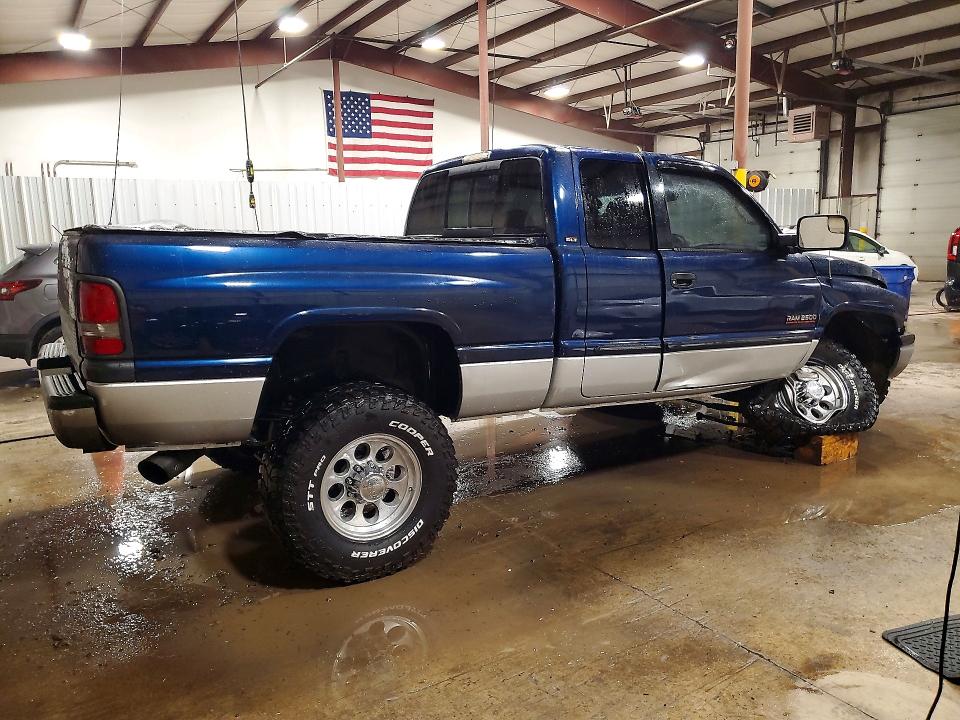 Photo 3 from auction – 2001 DODGE RAM 2500 with VIN 3B7KF23711G792958