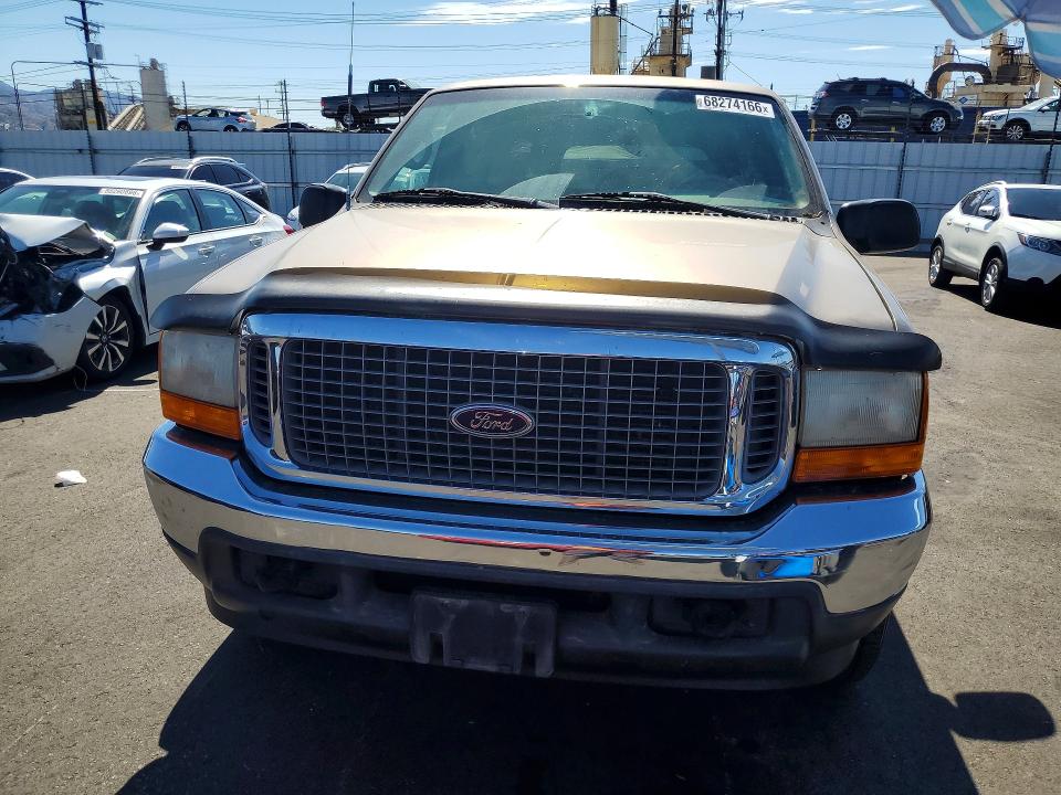 Photo 5 from auction – 2000 FORD EXCURSION with VIN 1FMNU40L1YEA82875