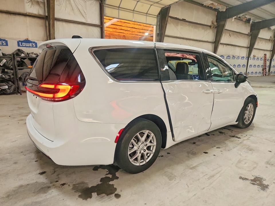 Снимка 3 от търг – 2025 CHRYSLER PACIFICA с VIN 2C4RC1BG5SR553668