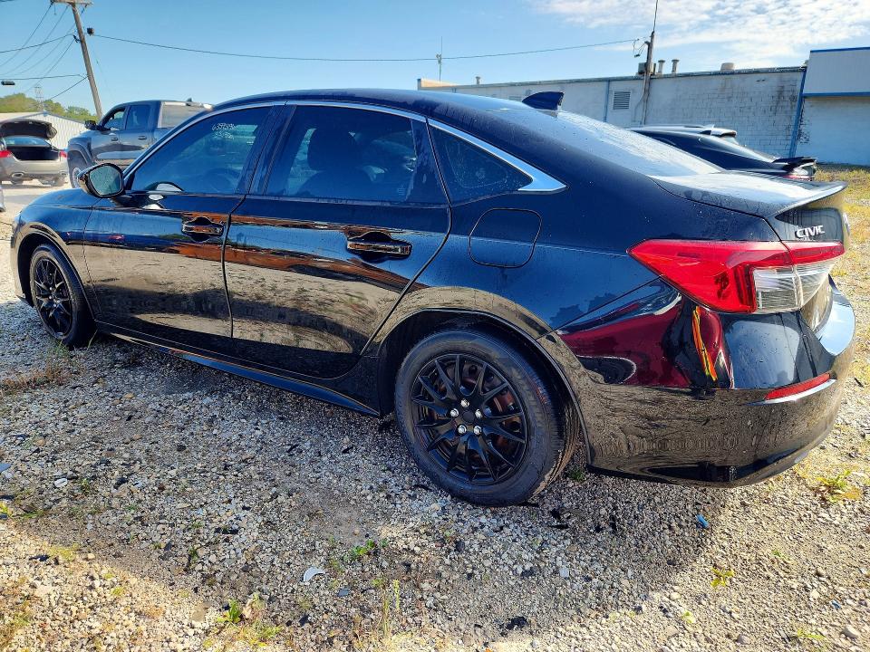 Photo 2 from auction – 2022 HONDA CIVIC with VIN 2HGFE2F25NH540397