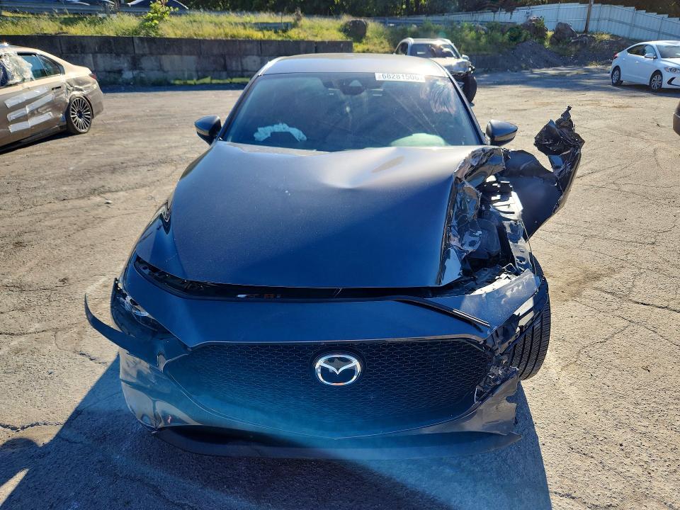 Photo 5 from auction – 2021 MAZDA 3 with VIN JM1BPAKL3M1402533