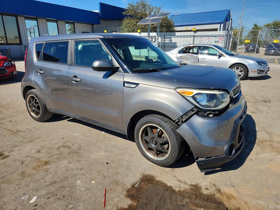 Zdjęcie 4 z aukcji – 2018 KIA SOUL z VIN KNDJN2A2XJ7597362
