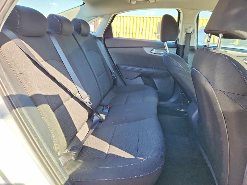 Photo 10 from auction – 2021 KIA FORTE with VIN 3KPF24AD2ME330300