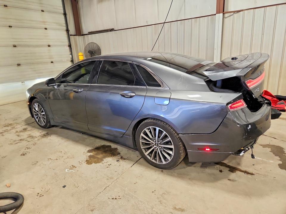 Photo 2 from auction – 2019 LINCOLN MKZ with VIN 3LN6L5LU2KR623907