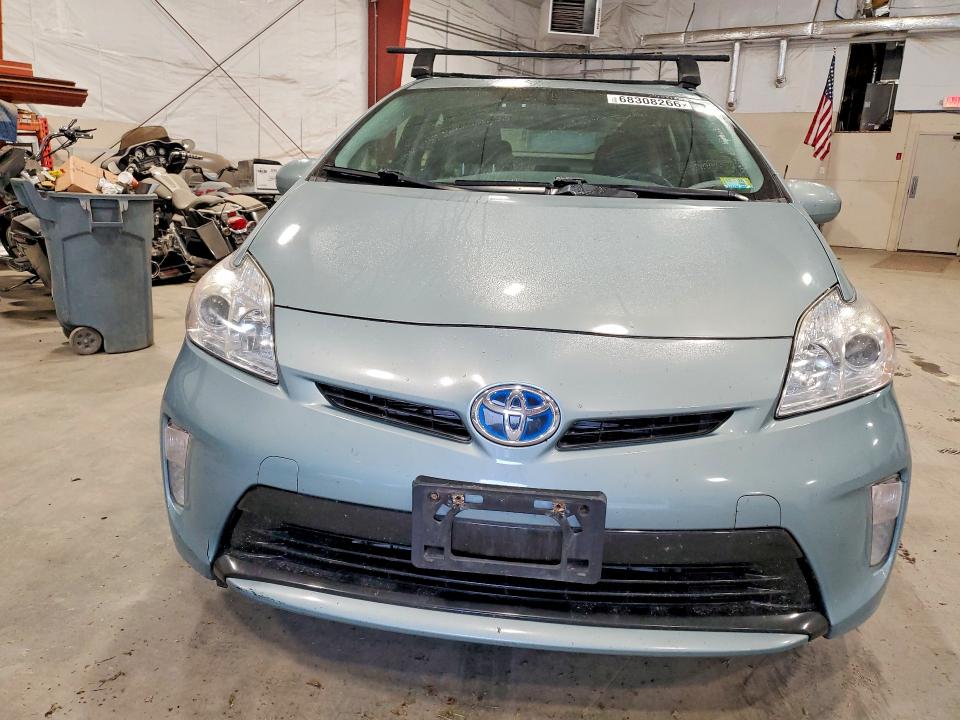 Photo 5 from auction – 2014 TOYOTA PRIUS with VIN JTDKN3DUXE1852141