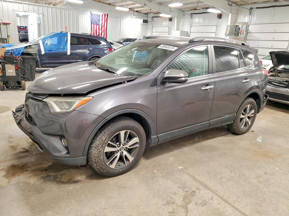 TOYOTA RAV4 2018 с VIN 2T3RFREV9JW742716 - Снимка от търг