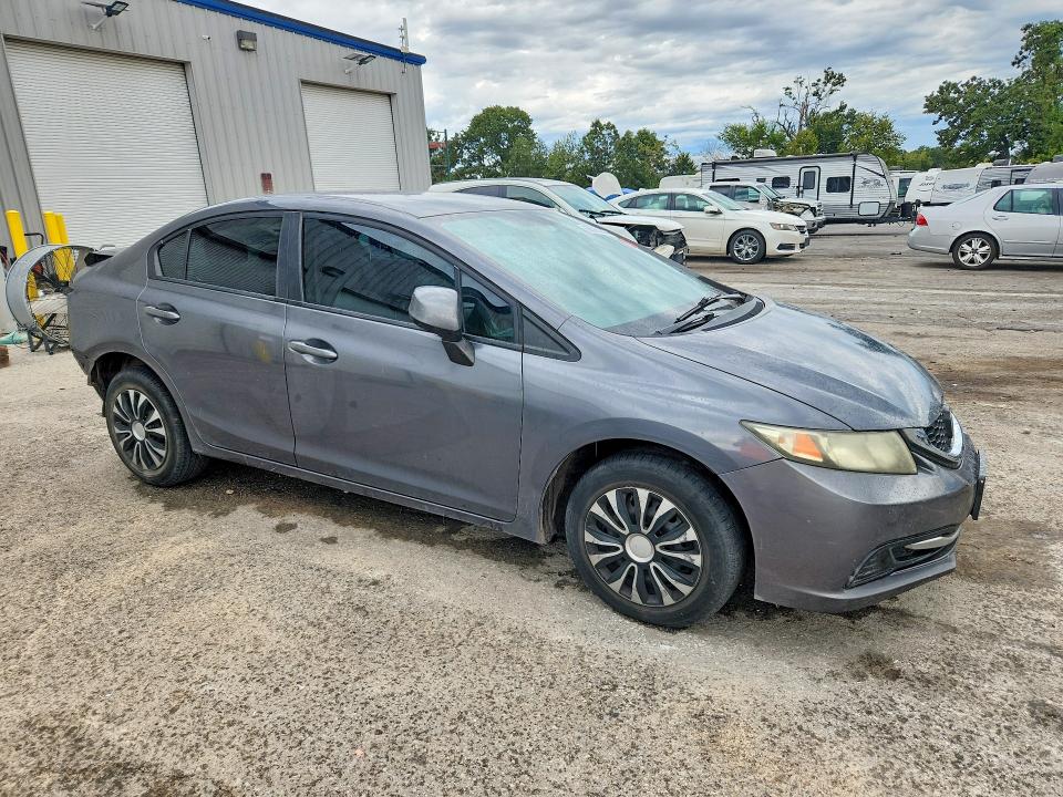 Photo 4 from auction – 2013 HONDA CIVIC with VIN 19XFB2F57DE027258