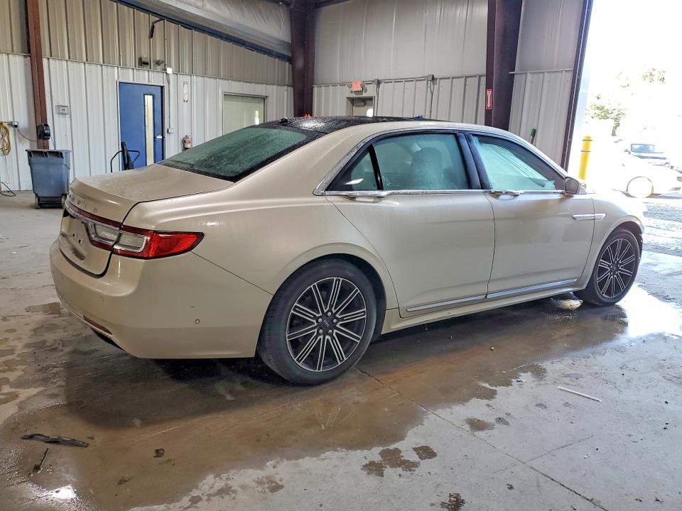 Photo 3 from auction – 2017 LINCOLN CONTINENTAL with VIN 1LN6L9NP3H5617284