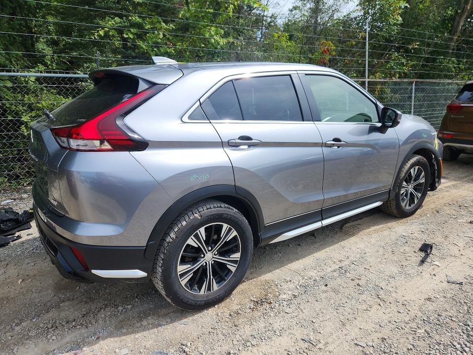 Снимка 3 от търг – 2022 MITSUBISHI ECLIPSE CROSS с VIN JA4ATWAA7NZ050073