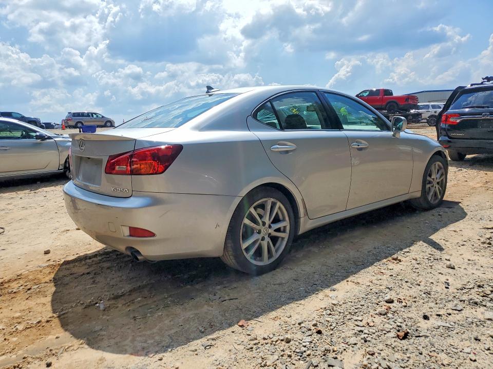 Photo 3 from auction – 2007 LEXUS IS with VIN JTHBE262972012756