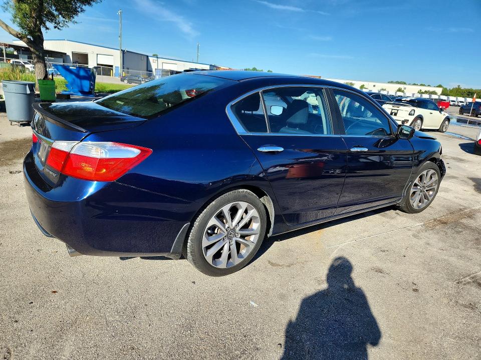 Photo 3 from auction – 2013 HONDA ACCORD with VIN 1HGCR2F55DA212265