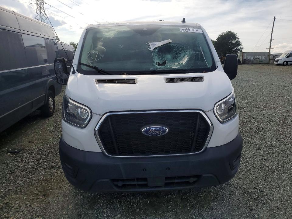 Photo 5 from auction – 2023 FORD TRANSIT with VIN 1FTBR1Y83PKA55278