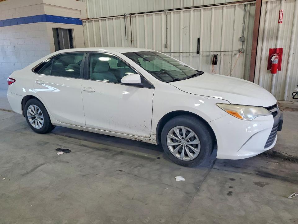 Photo 4 from auction – 2015 TOYOTA CAMRY with VIN 4T1BF1FK9FU971047