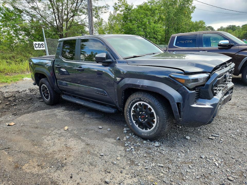 Photo 4 from auction – 2025 TOYOTA TACOMA with VIN 3TMLB5JN6SM107407