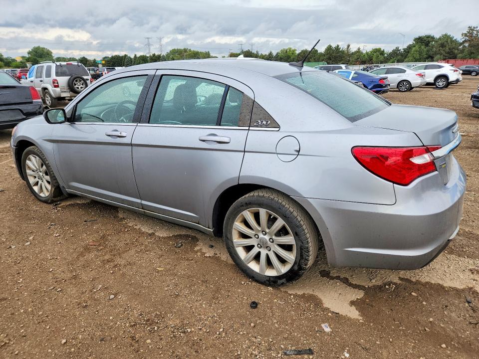 Photo 2 from auction – 2014 CHRYSLER 200 with VIN 1C3CCBBG1EN144794