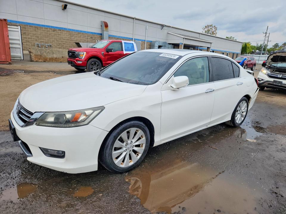 Снимка 1 от търг – 2015 HONDA ACCORD с VIN 1HGCR2F75FA183452