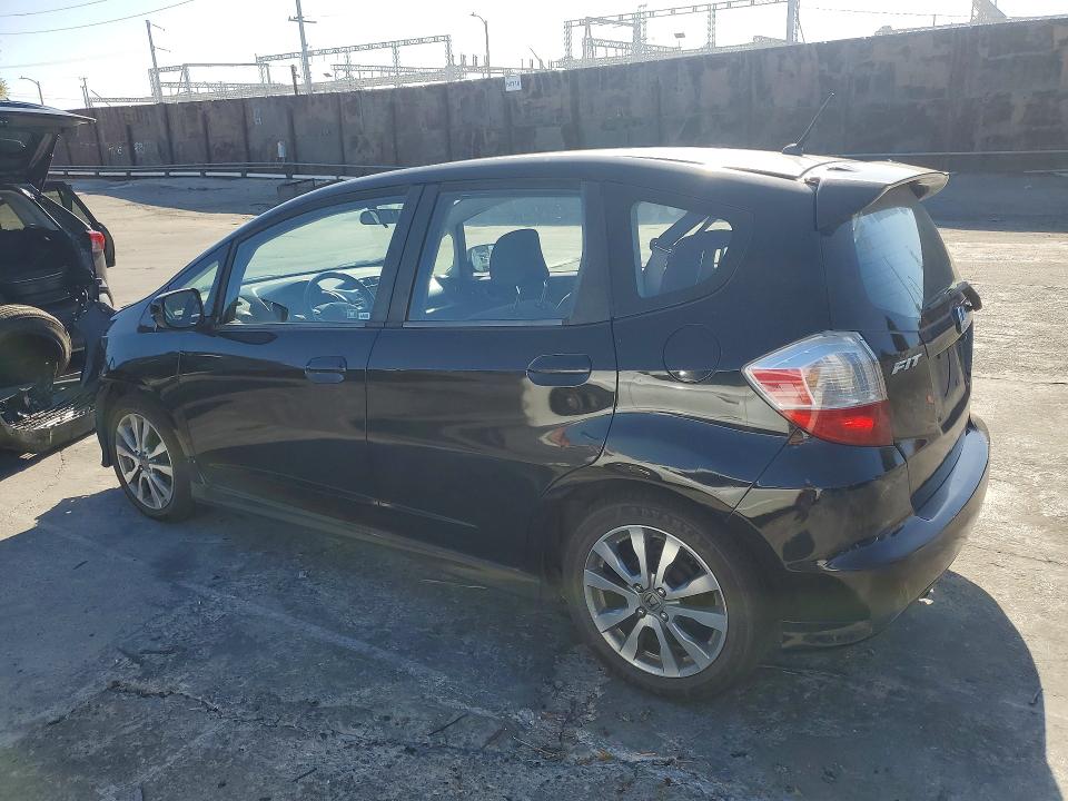 Photo 2 from auction – 2012 HONDA FIT with VIN JHMGE8H54CC012068