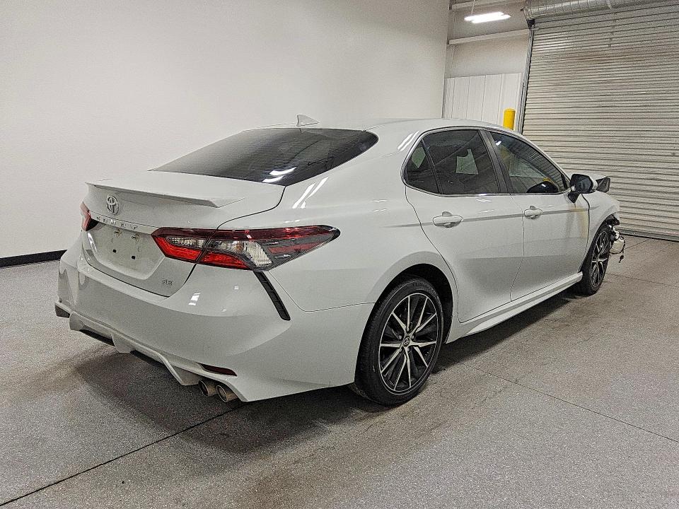 Снимка 3 от търг – 2023 TOYOTA CAMRY с VIN 4T1T11AK7PU137130