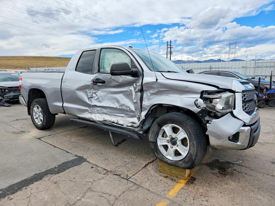 Снимка 4 от търг – 2019 TOYOTA TUNDRA с VIN 5TFUW5F15KX822428