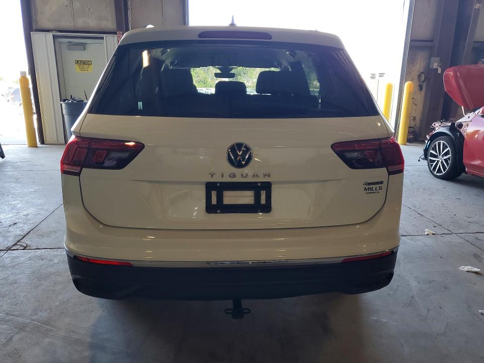 Снимка 6 от търг – 2024 VOLKSWAGEN TIGUAN с VIN 3VVFB7AX3RM110125