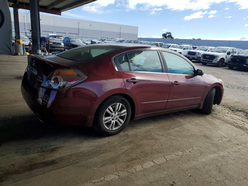 Photo 3 from auction – 2011 NISSAN ALTIMA with VIN 1N4AL2AP2BN492884