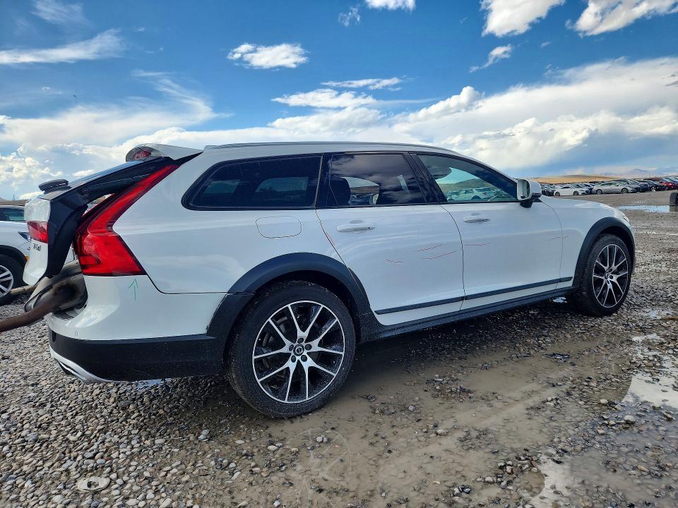 Снимка 3 от търг – 2020 VOLVO V90 CROSS COUNTRY с VIN YV4A22NL6L1114058