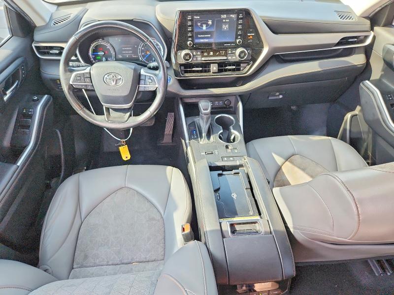 Снимка 8 от търг – 2022 TOYOTA HIGHLANDER HYBRID с VIN 5TDAARAH8NS513754