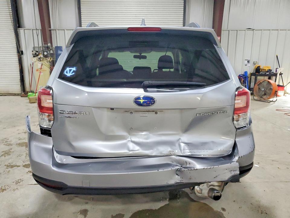 صورة رقم 6 من المزاد - 2017 SUBARU FORESTER مع VIN JF2SJAECXHH539545