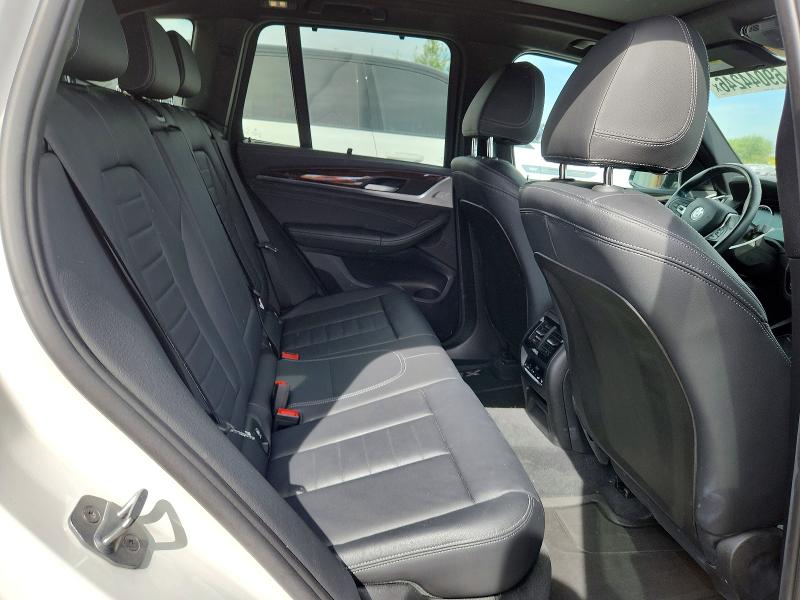 Фото 11 с аукциона – 2018 BMW X3 с VIN 5UXTR9C58JLD65946