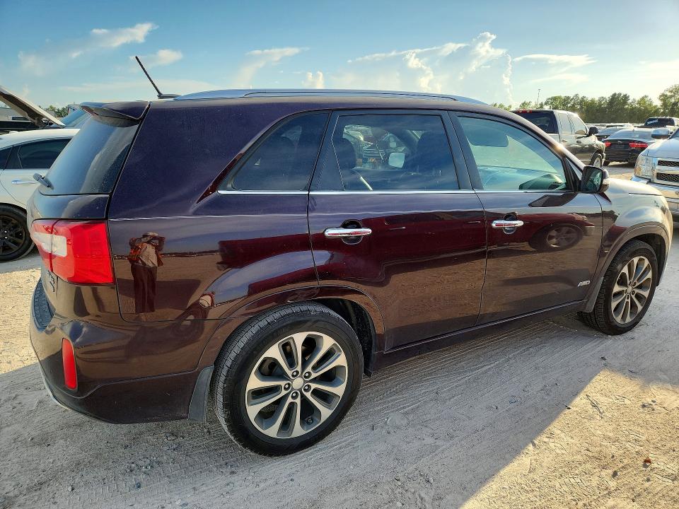 Photo 3 from auction – 2014 KIA SORENTO with VIN 5XYKWDA71EG529405